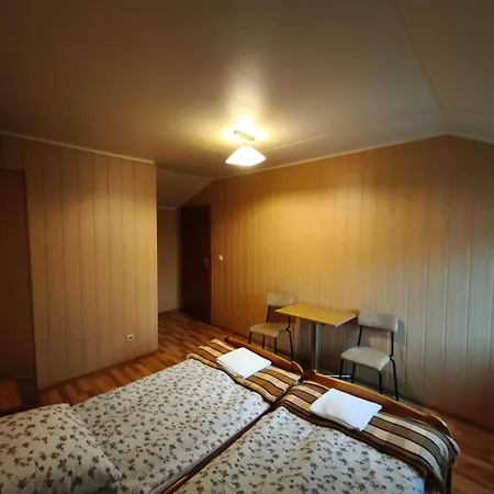 Pod Witowem Habitación en casa particular Niedźwiedź